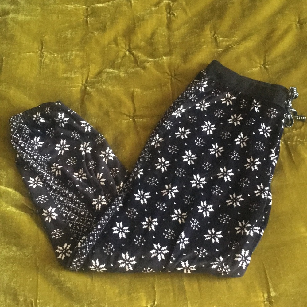 Like new Simply Vera by Vera Wang soft pajama pants